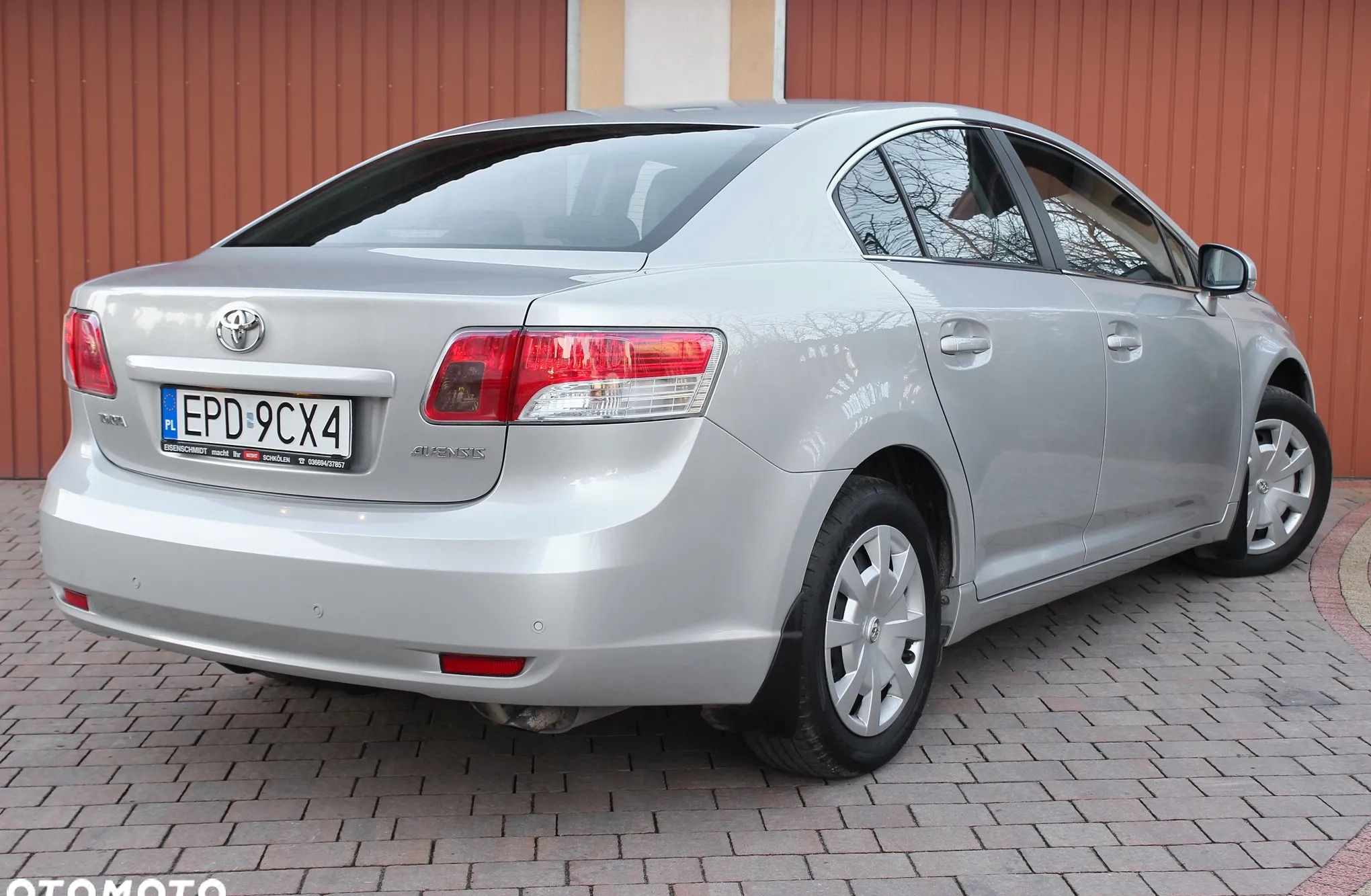 Toyota Avensis cena 41000 przebieg: 84000, rok produkcji 2011 z Poddębice małe 379